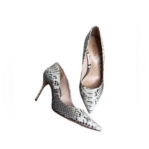 Schutz Pointed Toe Snake Print Leather Pump Size 9B